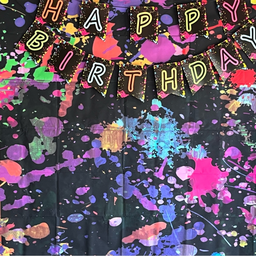 Paint splatter backdrop - Picture 2 of 3